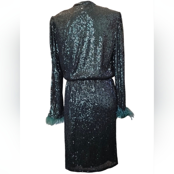 Nicole Miller Emerald Green Long Sleeve Sequin Dress. Size 14 - Picture 5 of 9